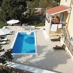 Family Friendly With A Swimming Pool Sali, Dugi Otok - 8083 *