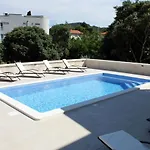 Family Friendly With A Swimming Pool Sali, Dugi Otok - 8083 Apartamento *