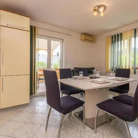 Family Friendly With A Swimming Pool Sali, Dugi Otok - 8083 萨利