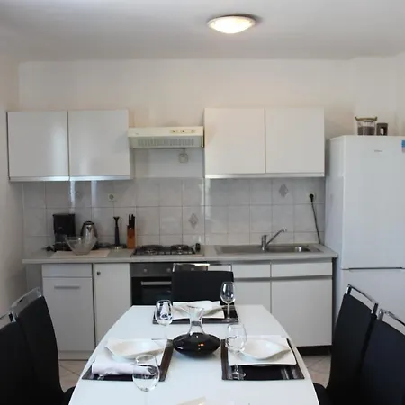 Apartamento Family Friendly With A Swimming Pool Sali, Dugi Otok - 8083