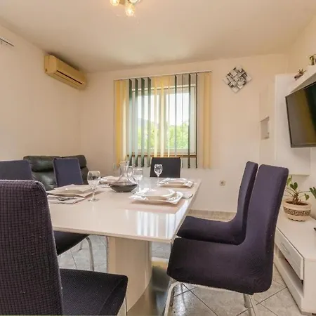 Family Friendly With A Swimming Pool Sali, Dugi Otok - 8083 公寓 *