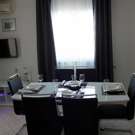 Apartment Family Friendly With A Swimming Pool Sali, Dugi Otok - 8083 *
