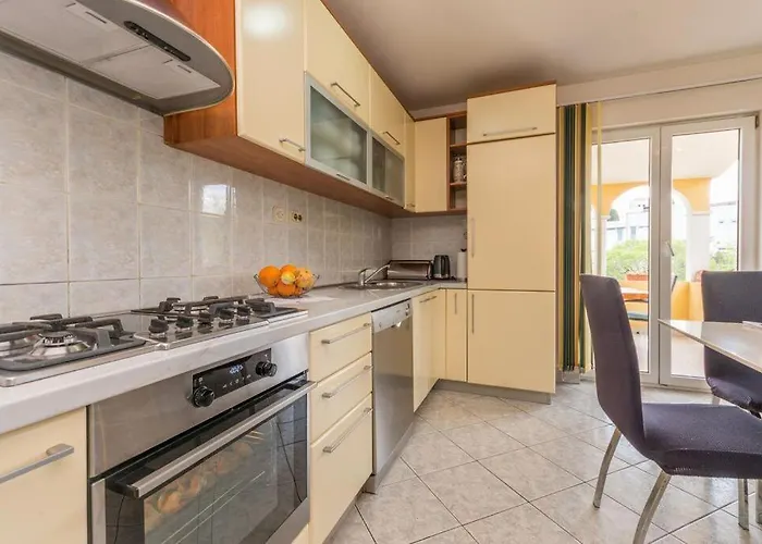 Апартаменты Family Friendly With A Swimming Pool Sali, Dugi Otok - 8083