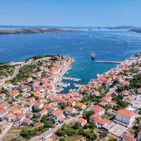 Family Friendly With A Swimming Pool Sali, Dugi Otok - 8083 Apartment *