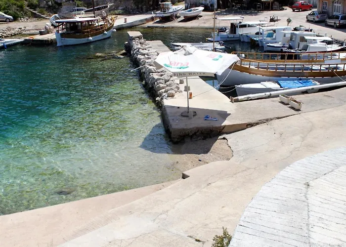 Family Friendly With A Swimming Pool Sali, Dugi Otok - 8083 Sali