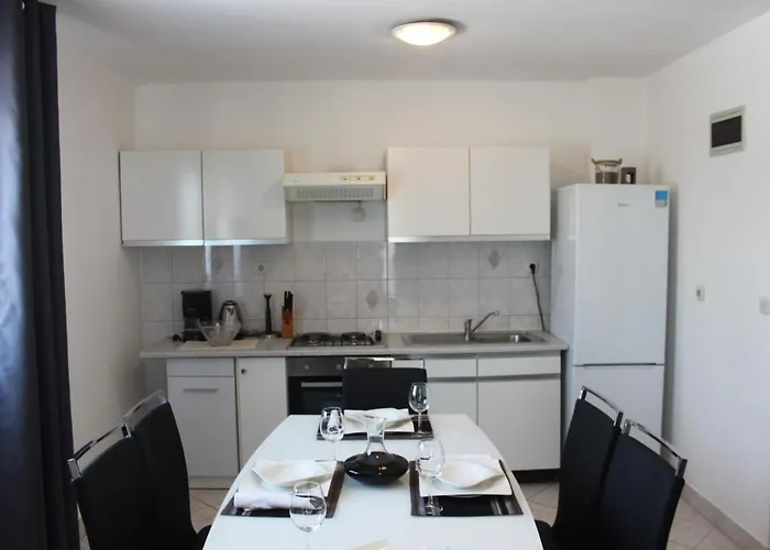 Apartmán Family Friendly With A Swimming Pool Sali, Dugi Otok - 8083