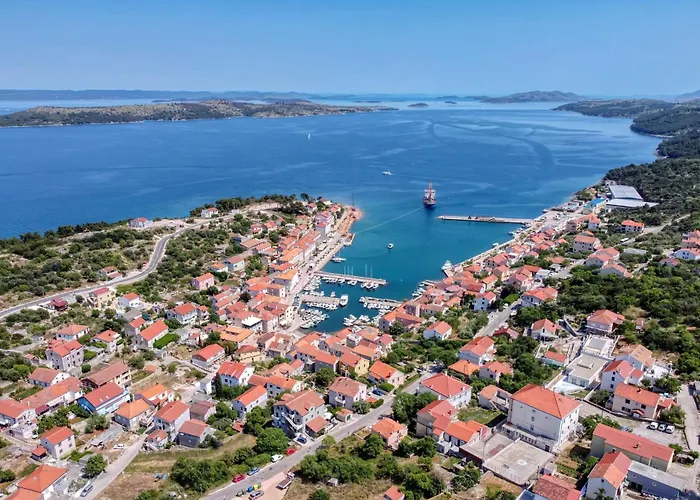 Family Friendly With A Swimming Pool Sali, Dugi Otok - 8083 Apartmán *